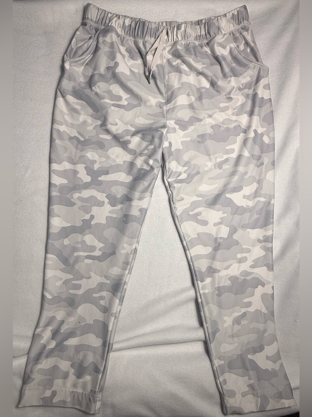 Scorpio Sol Women’s Gray Camo Drawstring Pants